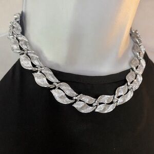 Vintage 1950s Lisner Silver Leaf Choker
